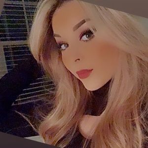 Meet your Posher, Abigail